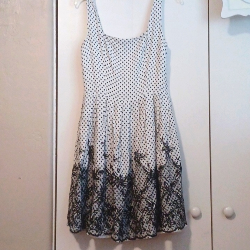 Eva Mendes, Womens Black and White Polka-dot Swing Dress. SZ 8
